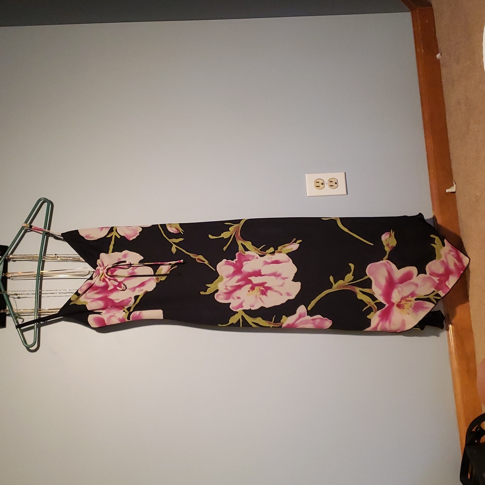 Vintage floral dress with handkerchief hem